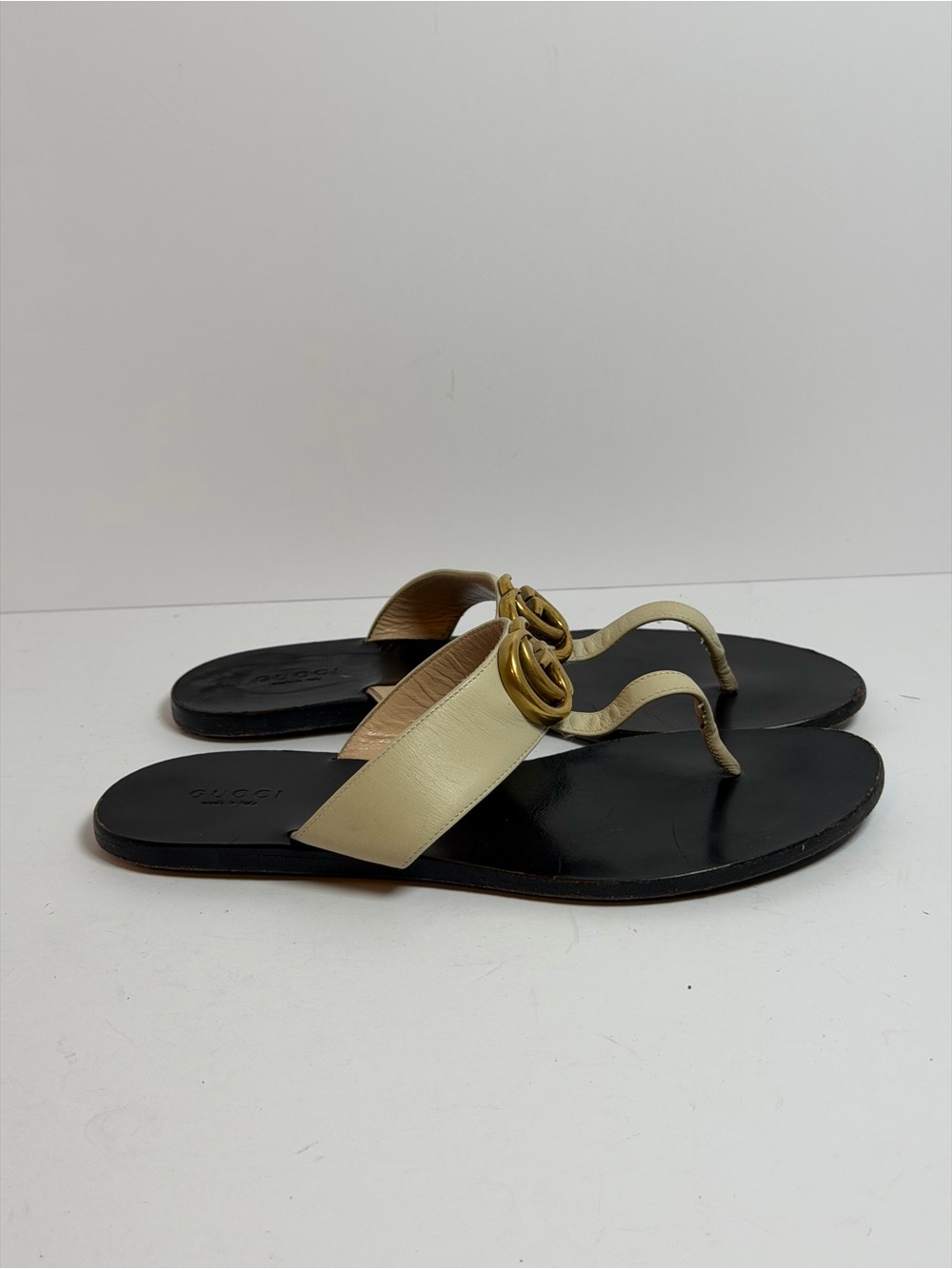 Gucci Marmont GG Logo Light Beige Thong Sandals Size 37 - Picture 2 of 13